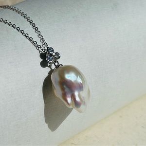 Fresh water flame ball baroque pearl necklace